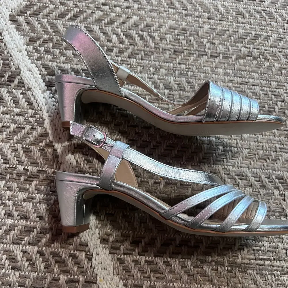 Walking Cradles Silver Sandal Sz 6.5M